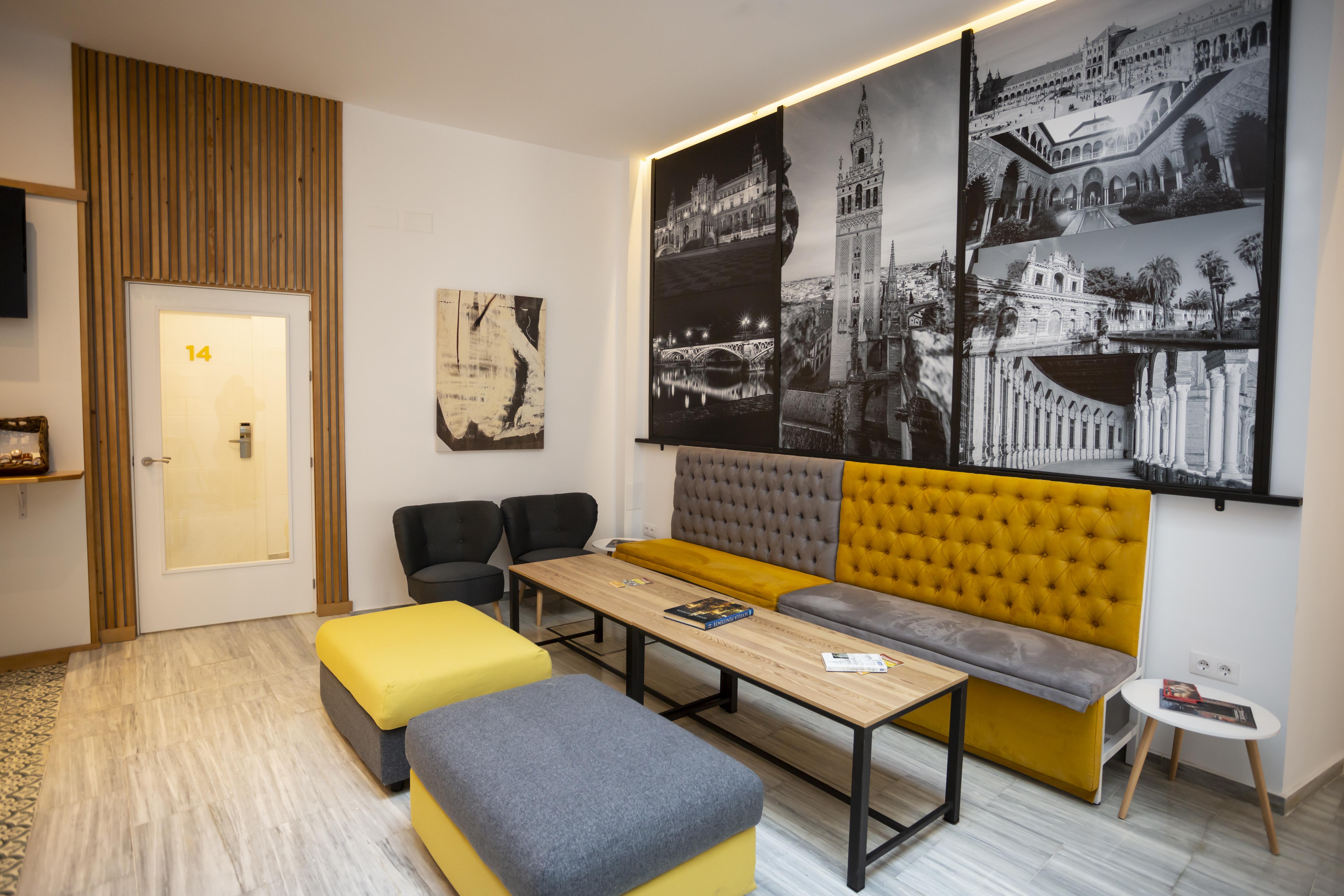 Basic Hotel Sevilla Catedral מראה חיצוני תמונה