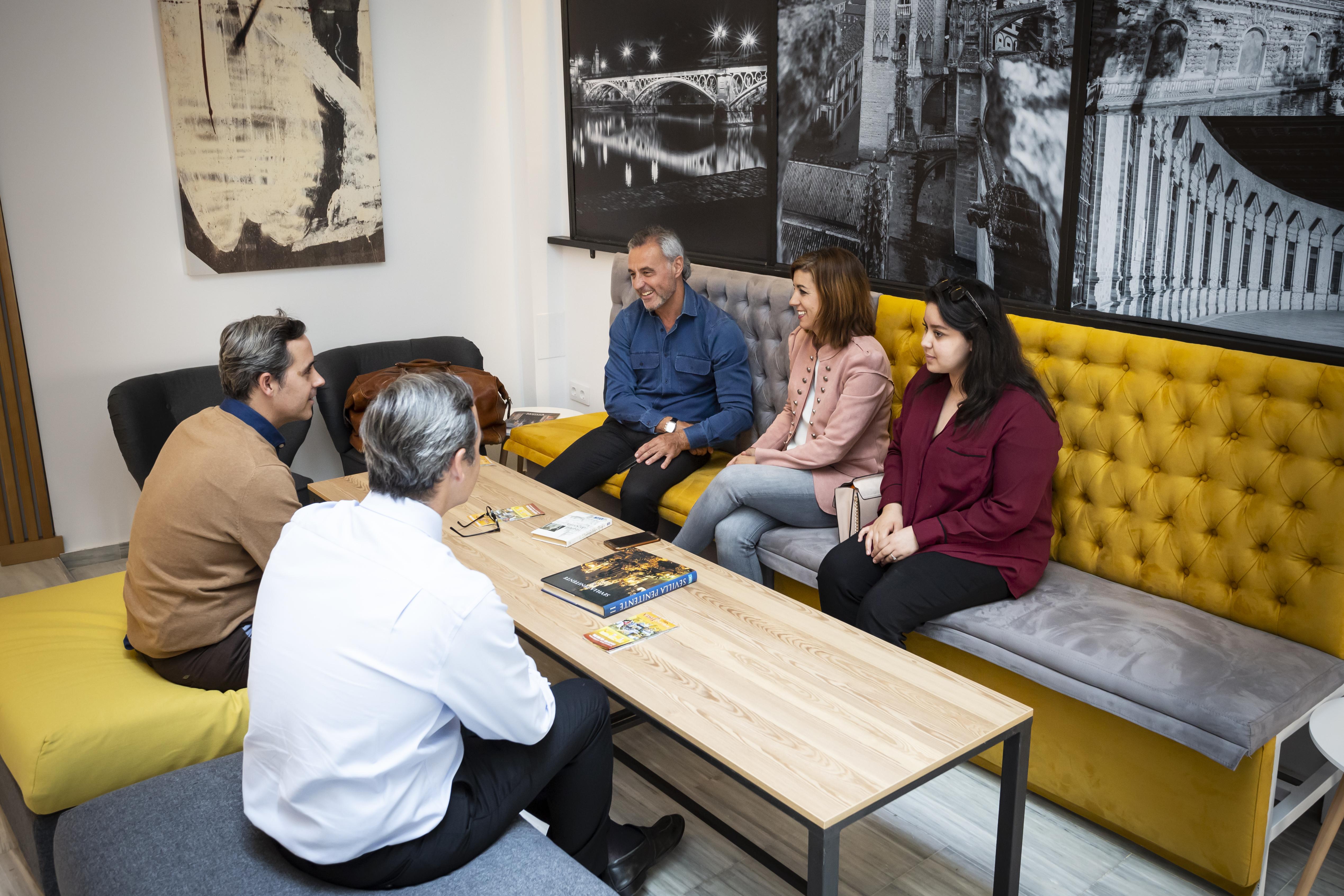 Basic Hotel Sevilla Catedral מראה חיצוני תמונה
