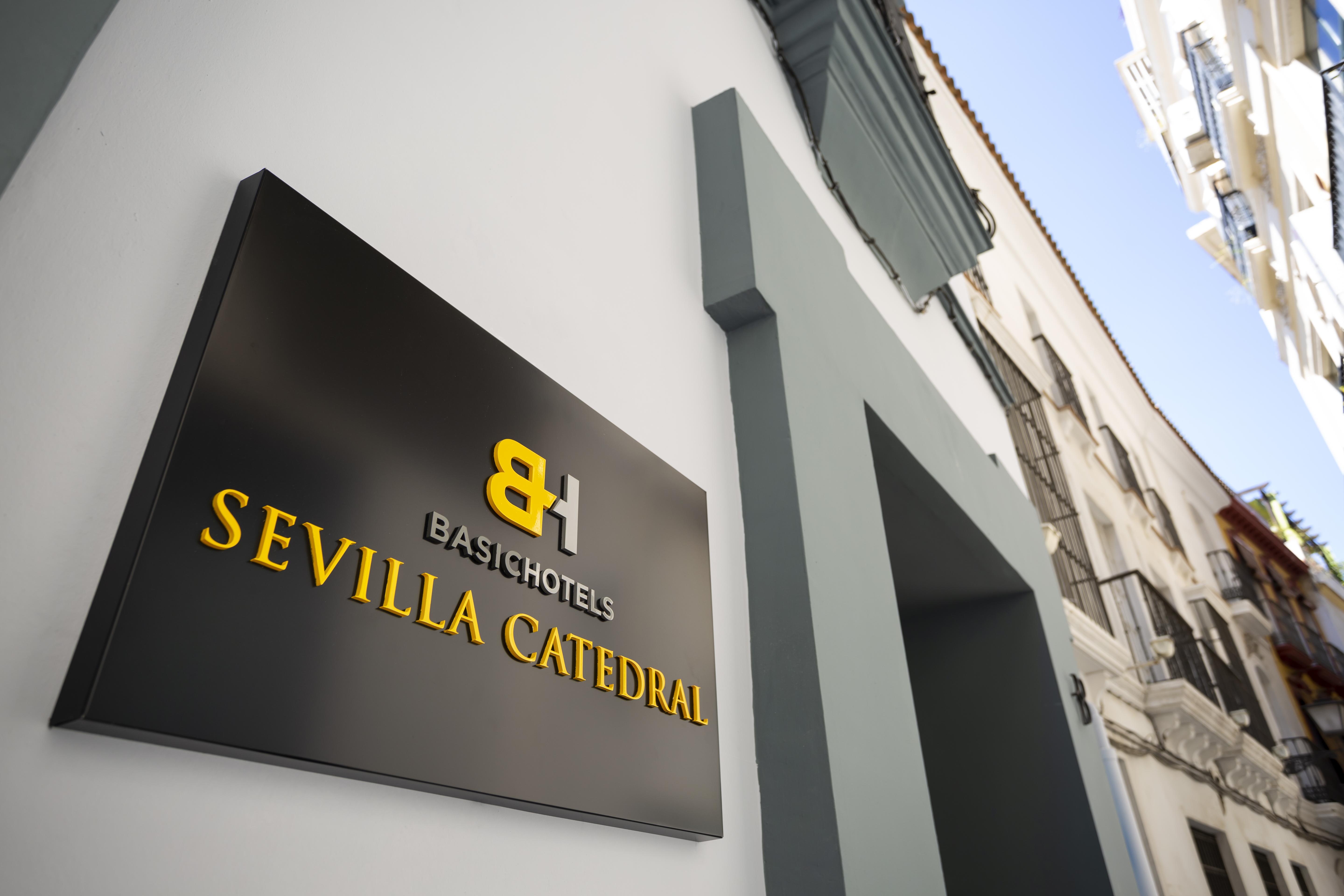 Basic Hotel Sevilla Catedral מראה חיצוני תמונה