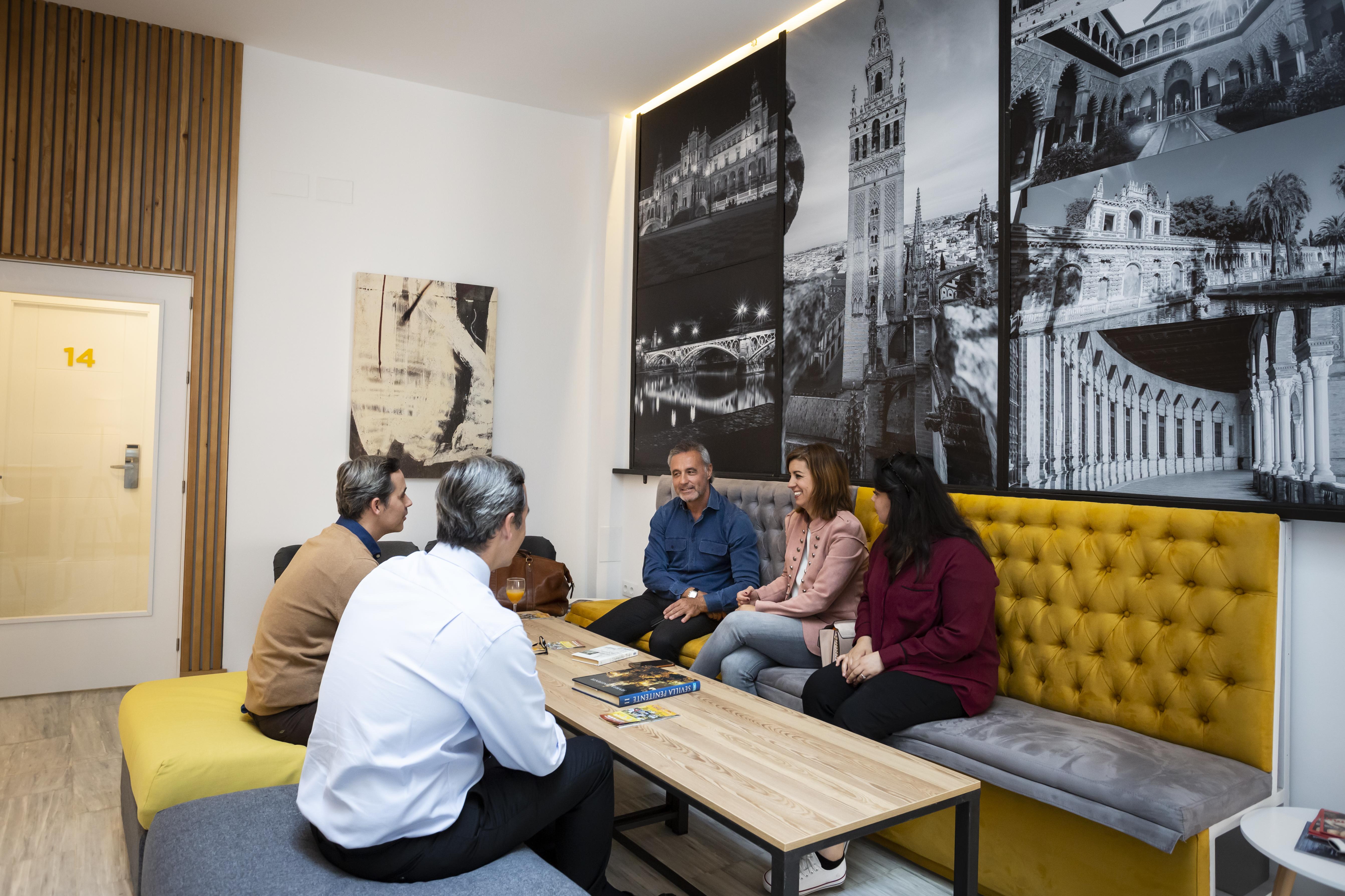 Basic Hotel Sevilla Catedral מראה חיצוני תמונה