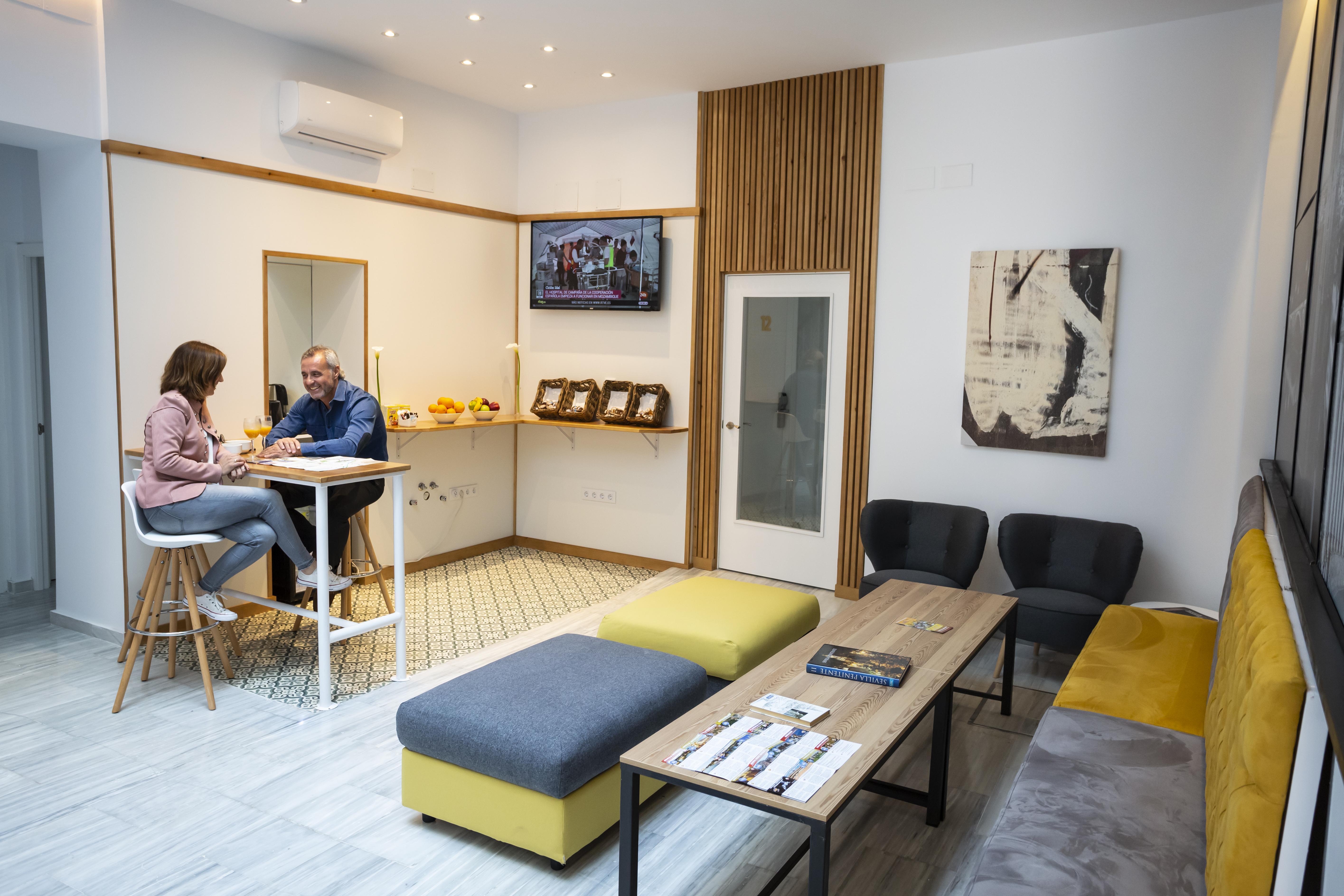 Basic Hotel Sevilla Catedral מראה חיצוני תמונה