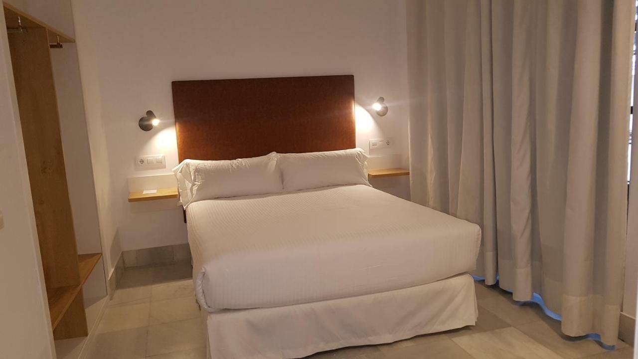 Basic Hotel Sevilla Catedral מראה חיצוני תמונה